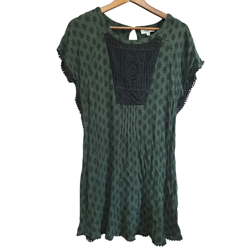Hayden LA Green Mini Dress Crochet Neckline Pom Pom Trim‎ Bohemian Boho Small